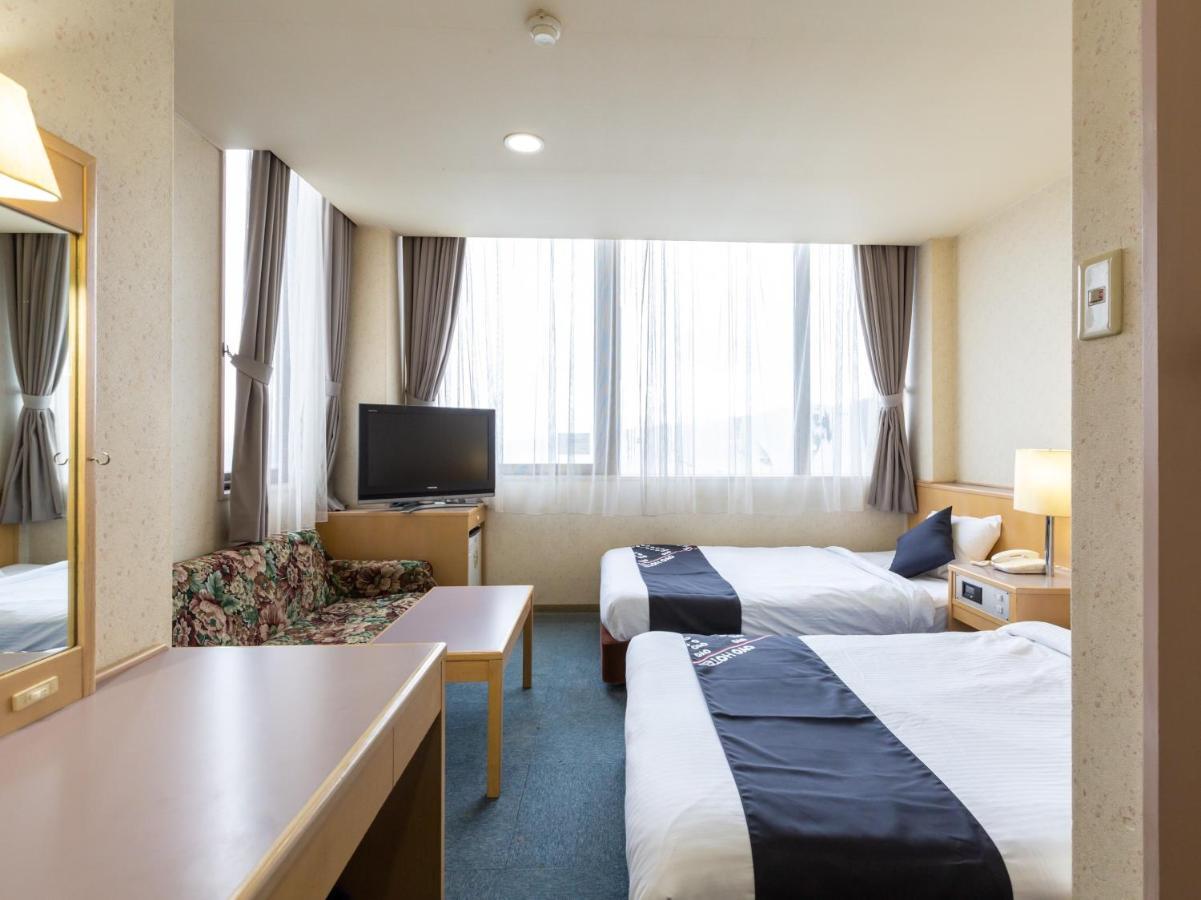 Oyo Sun Hotel Kurayoshi Bagian luar foto