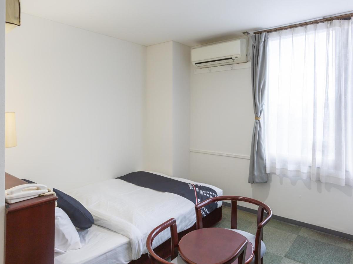Oyo Sun Hotel Kurayoshi Bagian luar foto