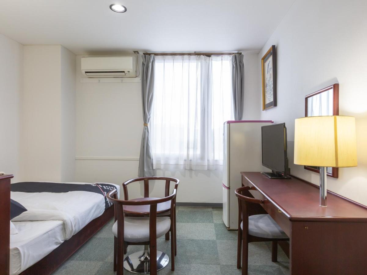 Oyo Sun Hotel Kurayoshi Bagian luar foto